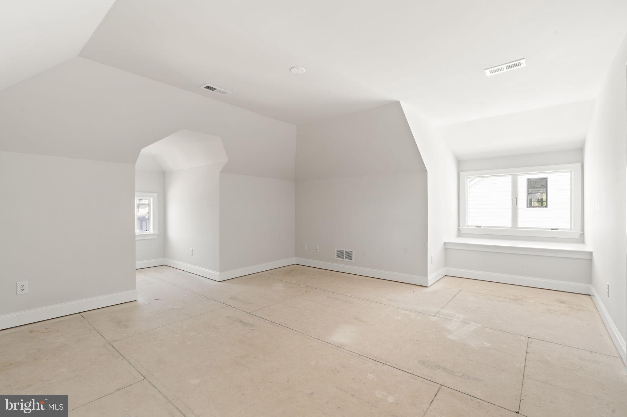 39 Simpson Rd
