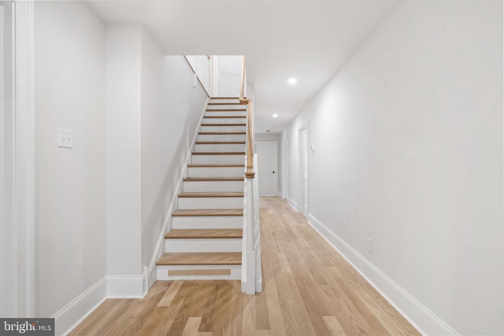 39 Simpson Rd