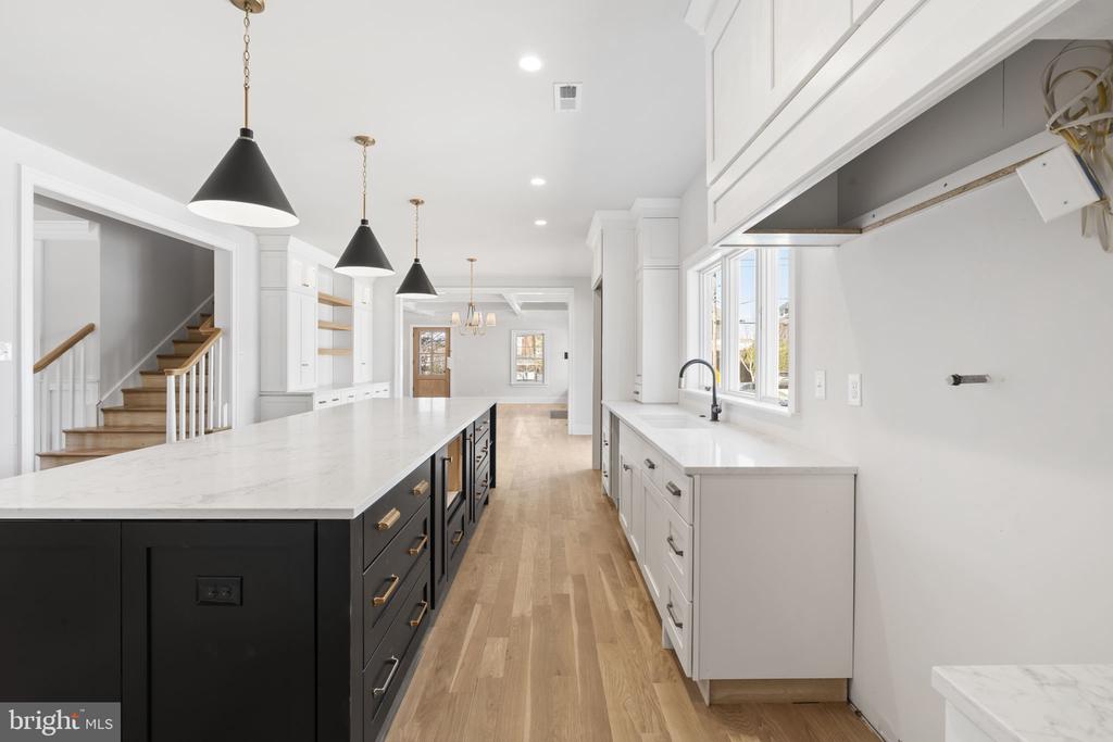 39 Simpson Rd