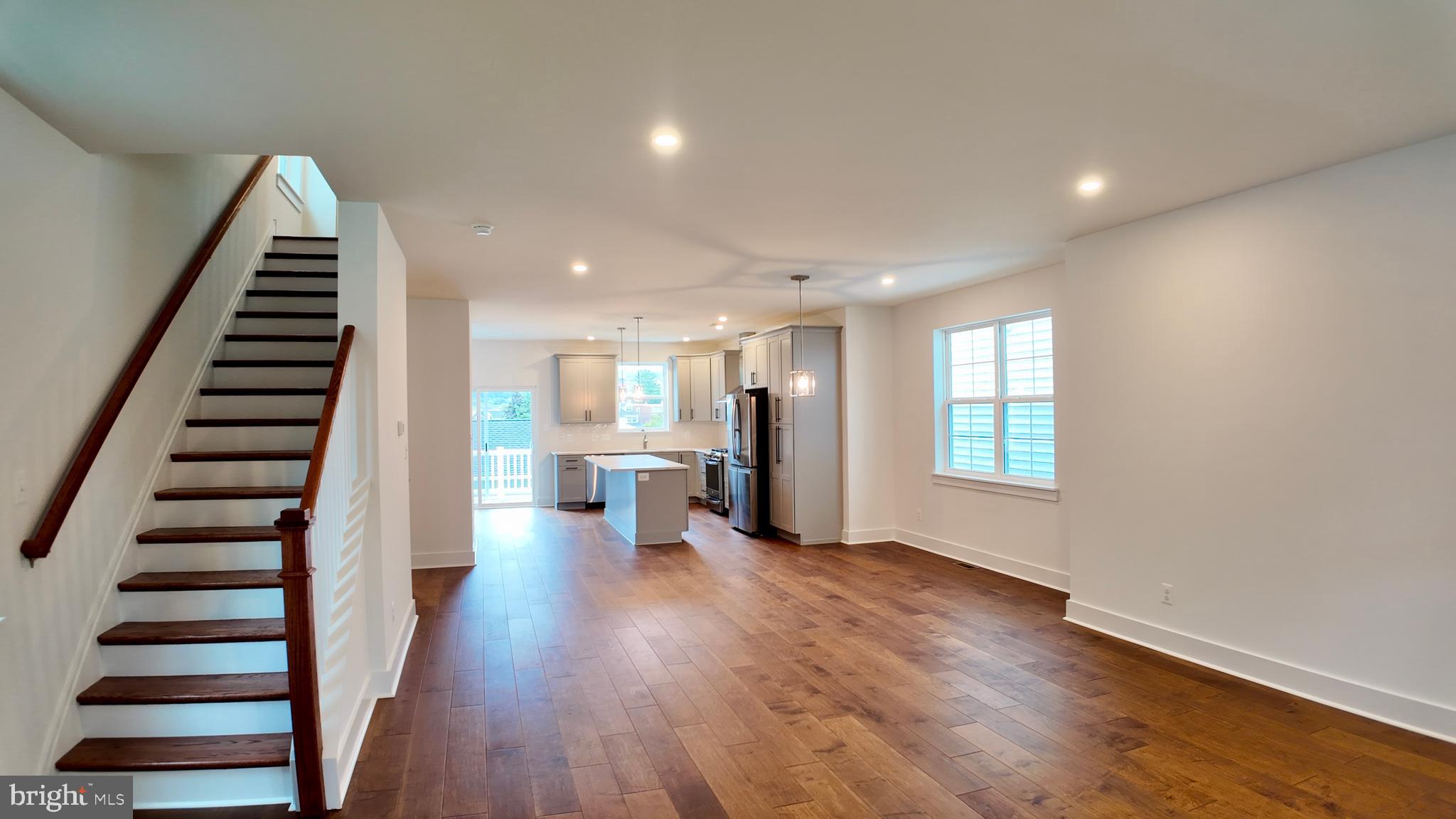 408 E 7th Ave #Lot 5