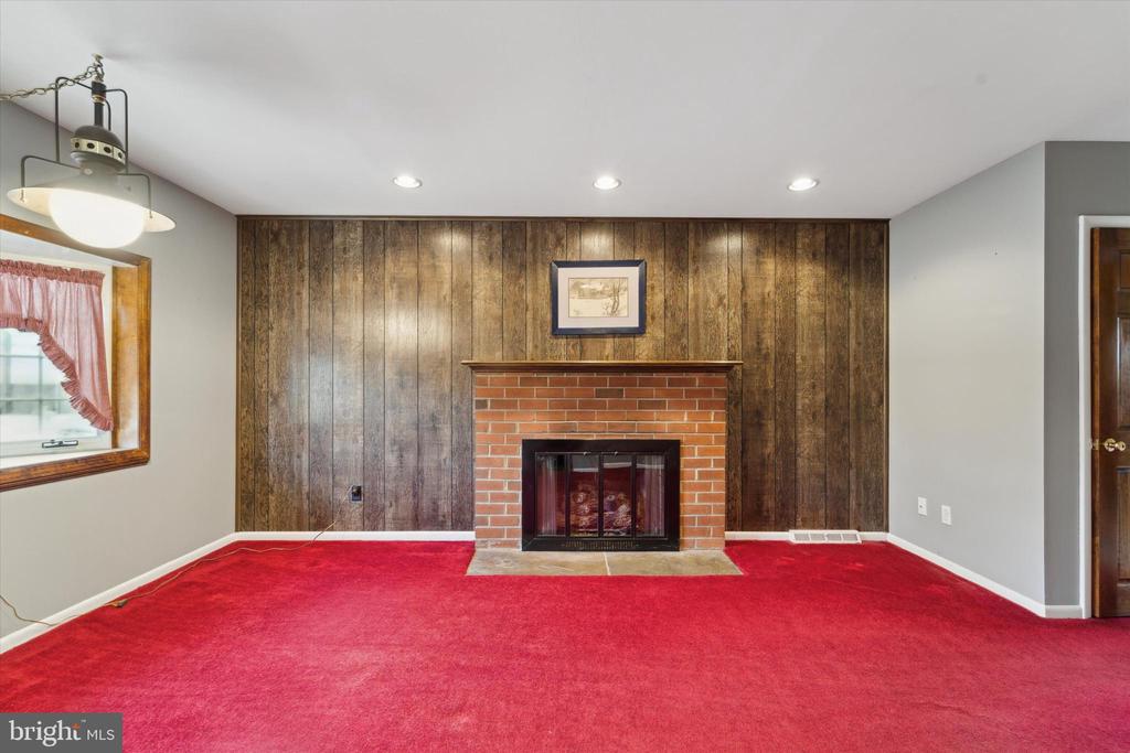 2987 SHEFFIELD DRIVE