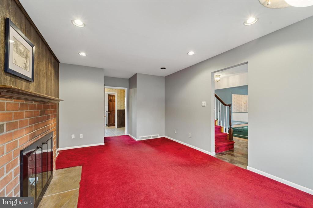 2987 SHEFFIELD DRIVE