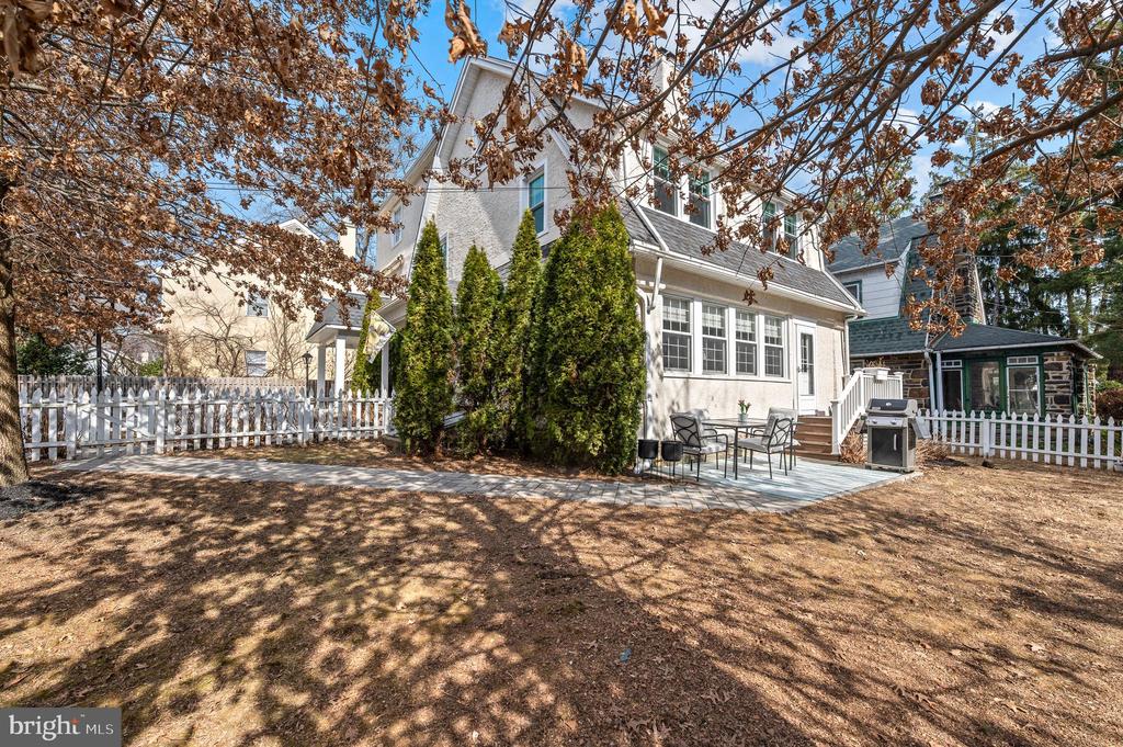 517 Merwyn Rd