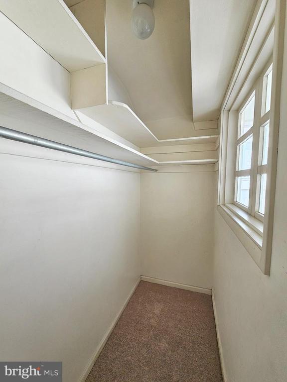 228 LINWOOD AVE