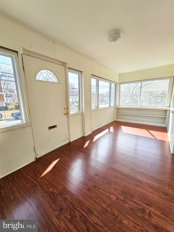 228 LINWOOD AVE