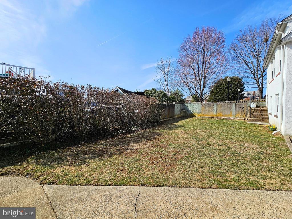 228 LINWOOD AVE