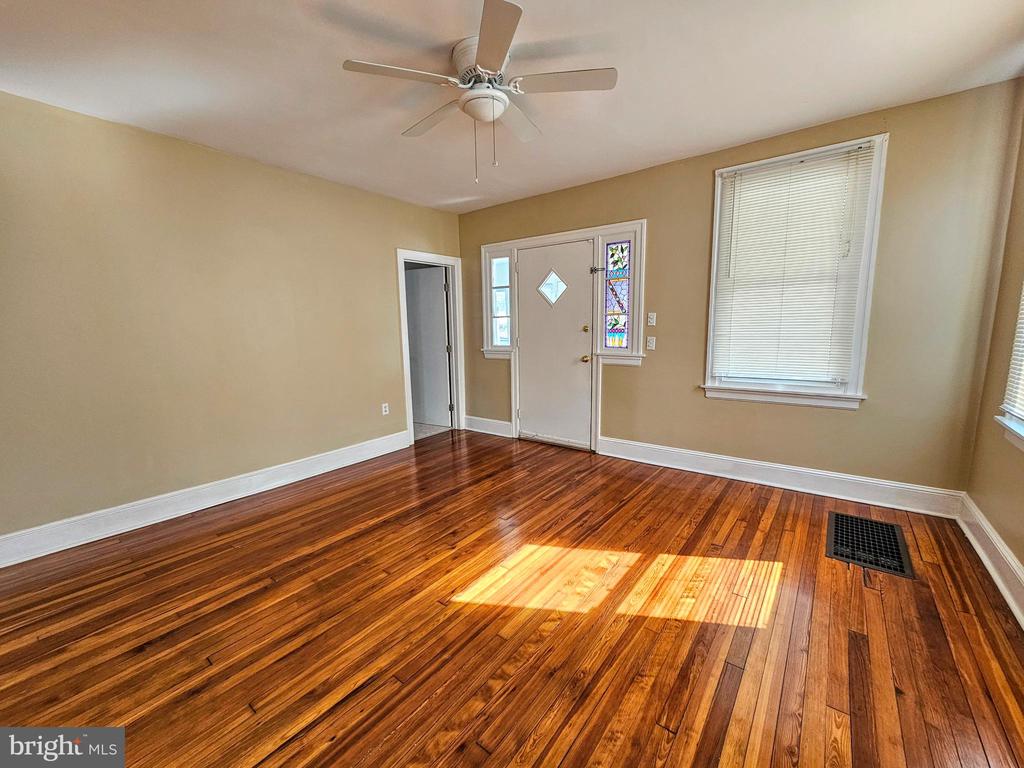 228 LINWOOD AVE