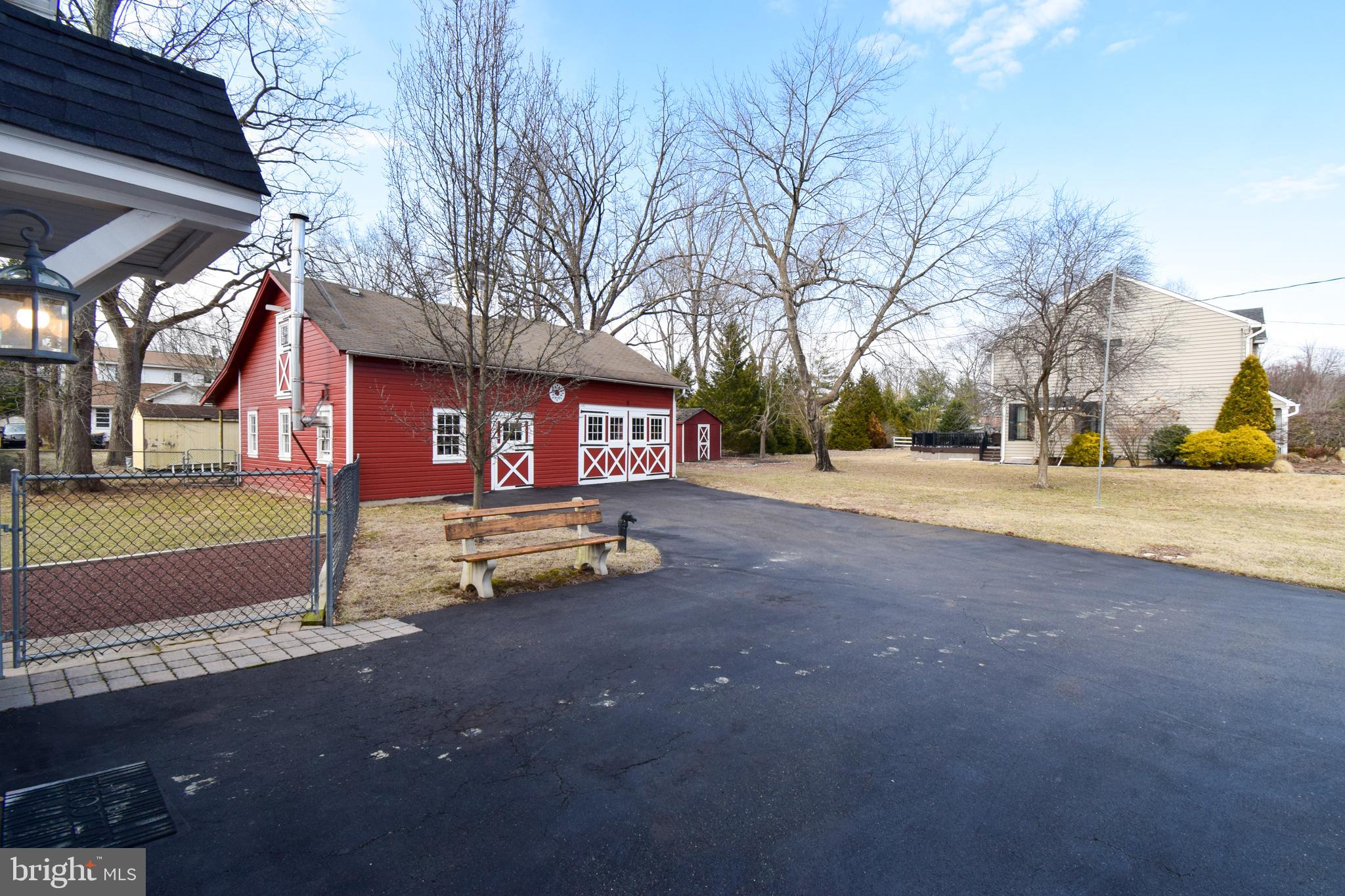 218 Royal Ave