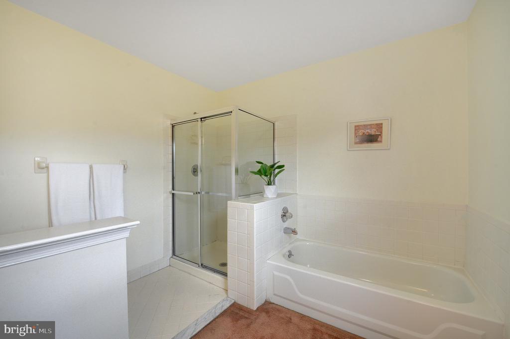 1468 Barton Dr