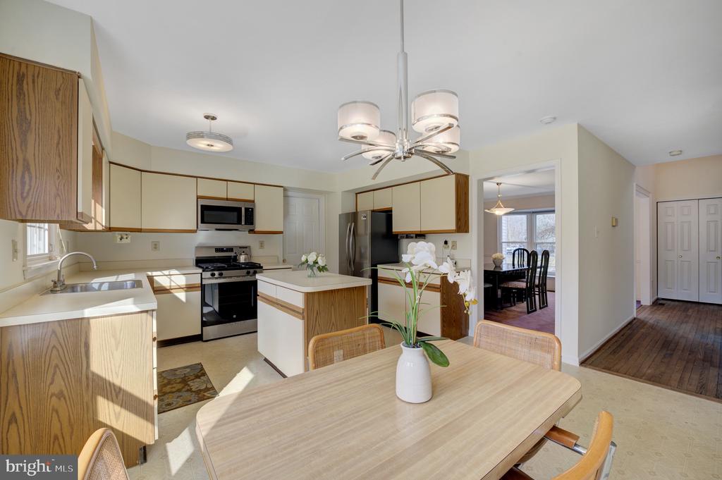1468 Barton Dr