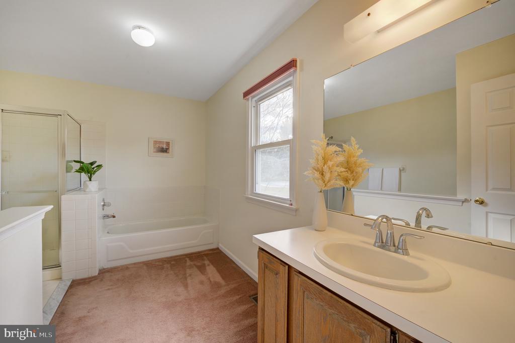 1468 Barton Dr
