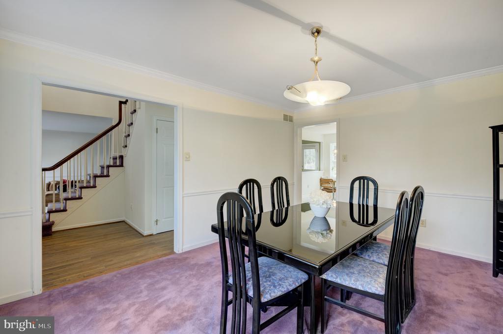 1468 Barton Dr