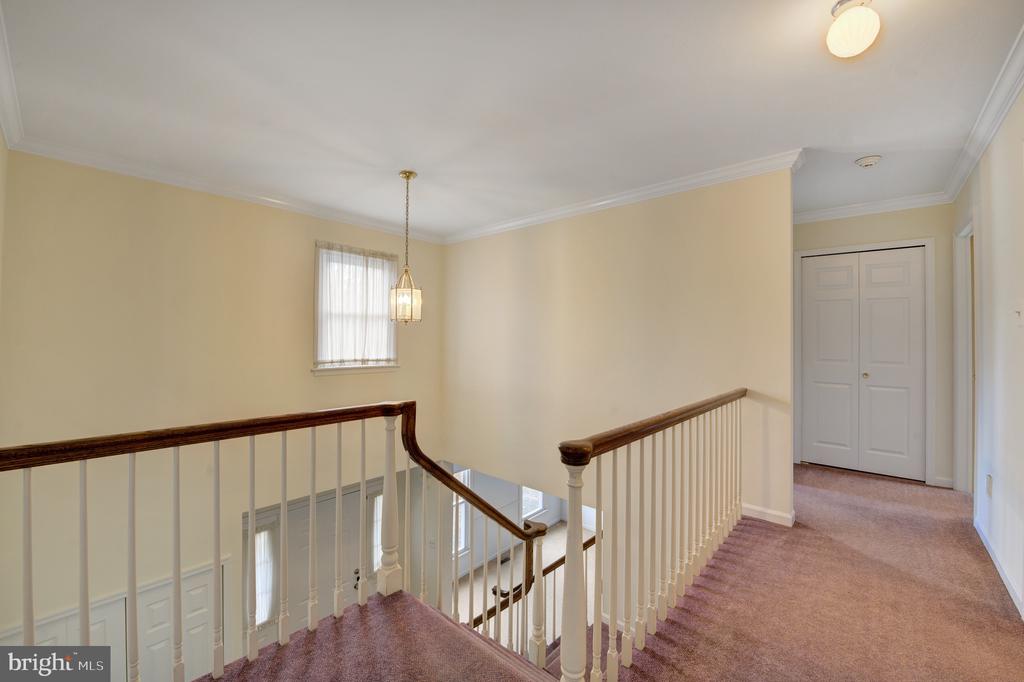 1468 Barton Dr