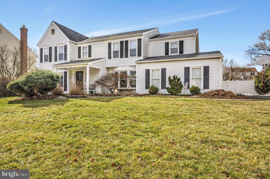 1468 Barton Dr
