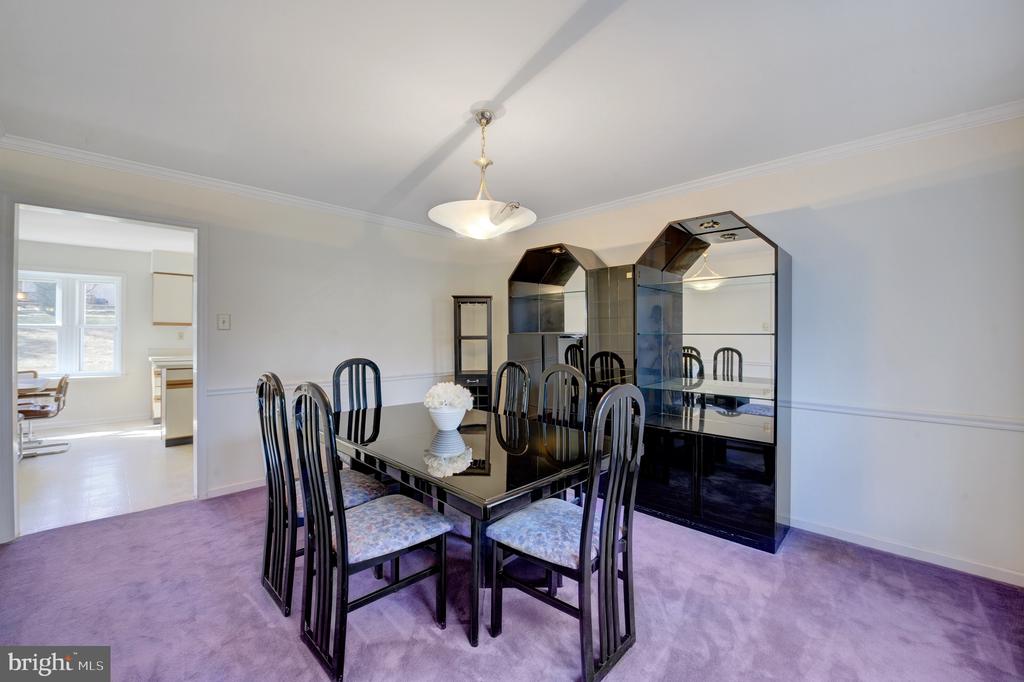 1468 Barton Dr