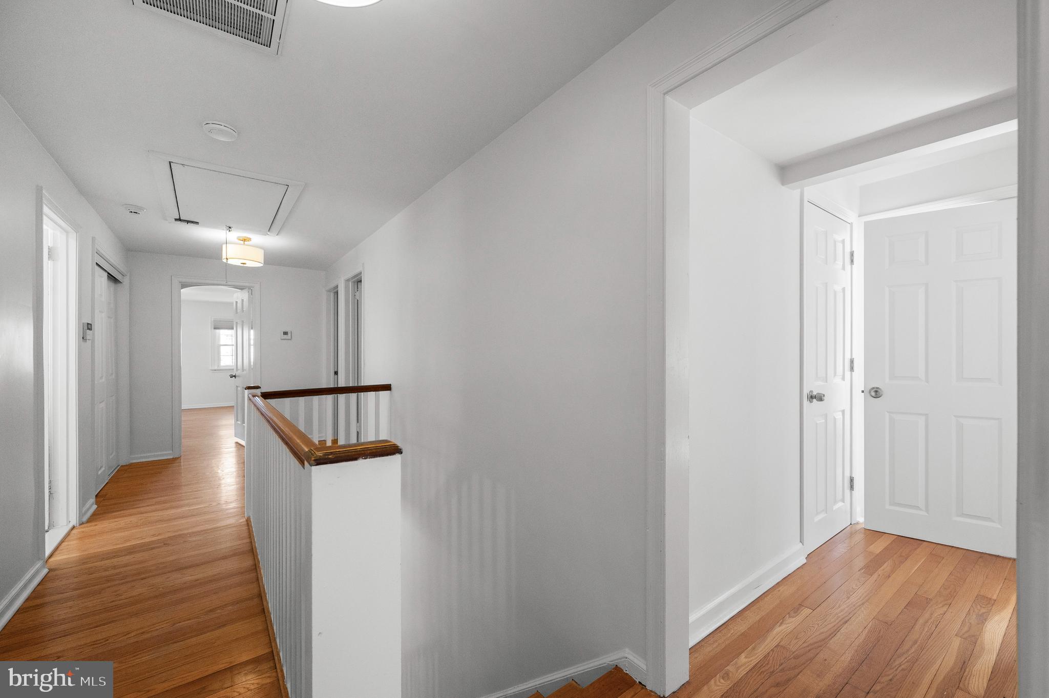 1133 N Woodbine Ave