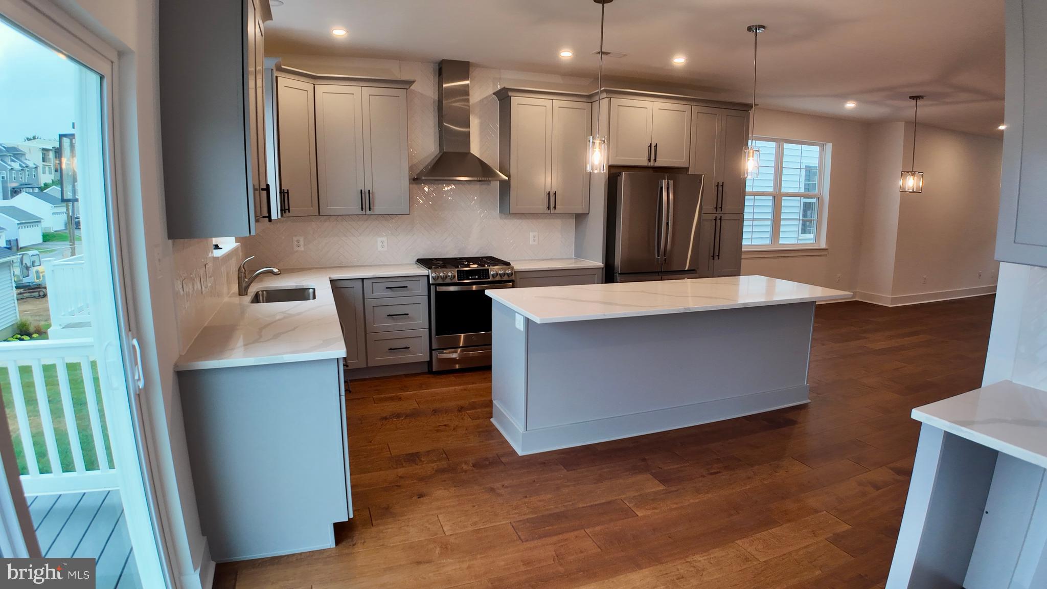 408 E 7th Ave #Lot 5