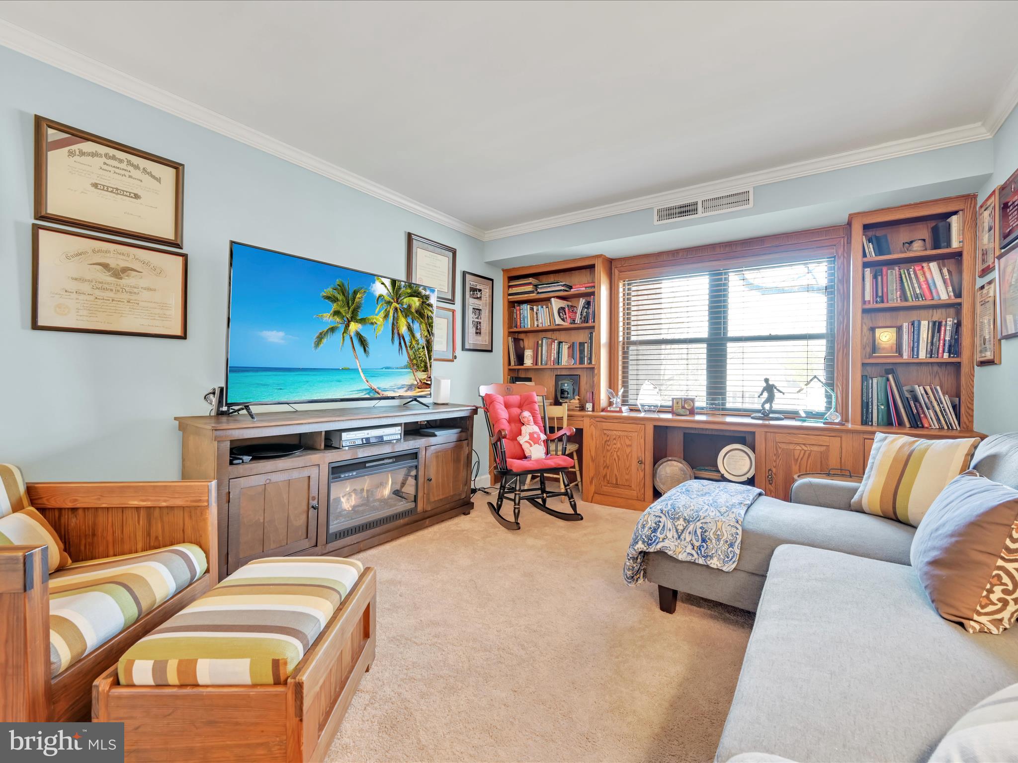 930 Montgomery Ave #T-2