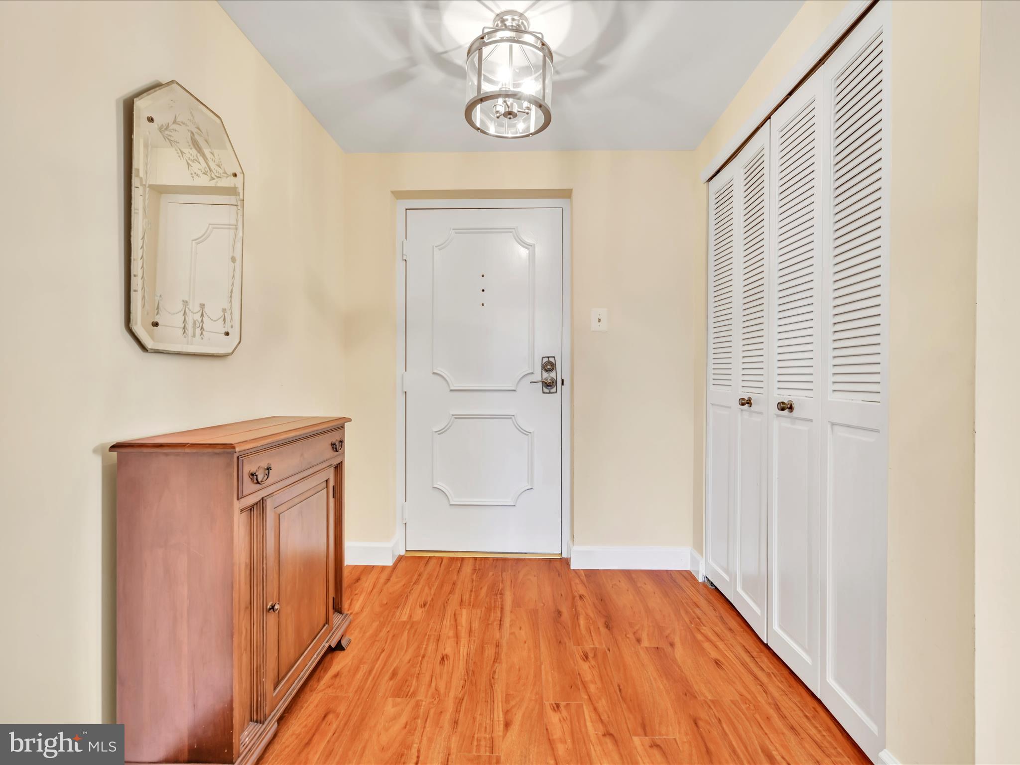 930 Montgomery Ave #T-2