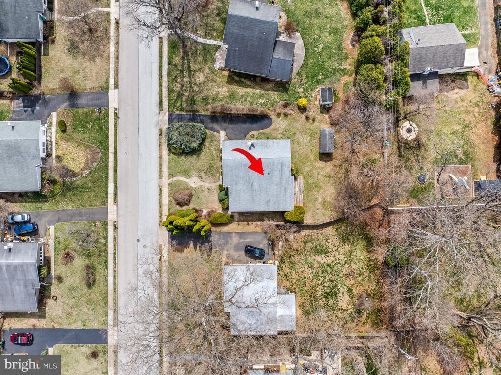 903 Harston Ln