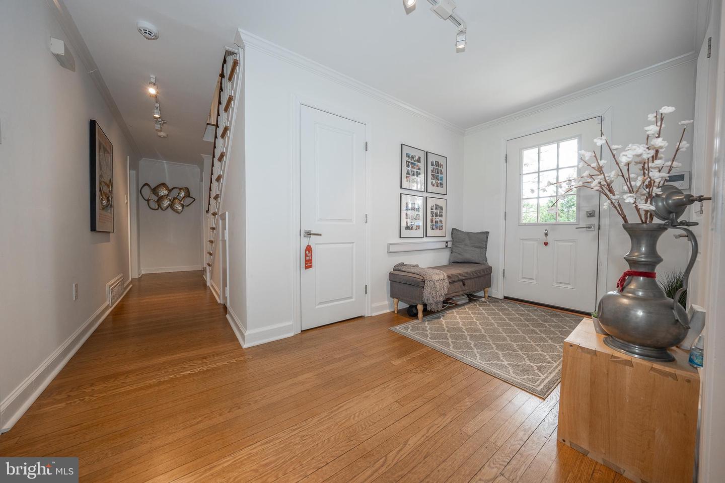 909 Morris Ave