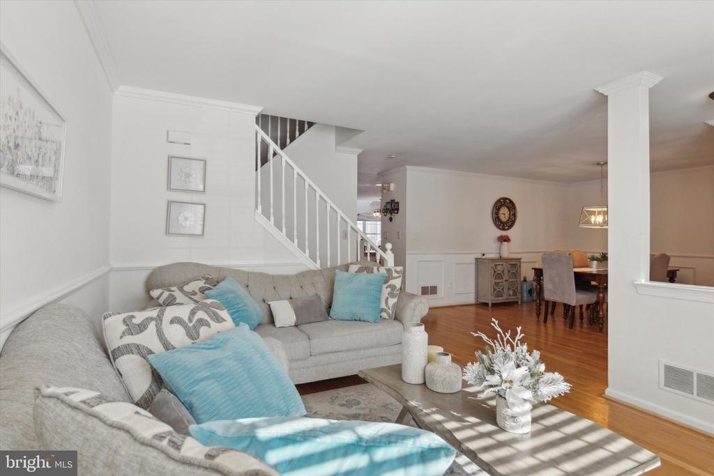 129 MEDINAH DR