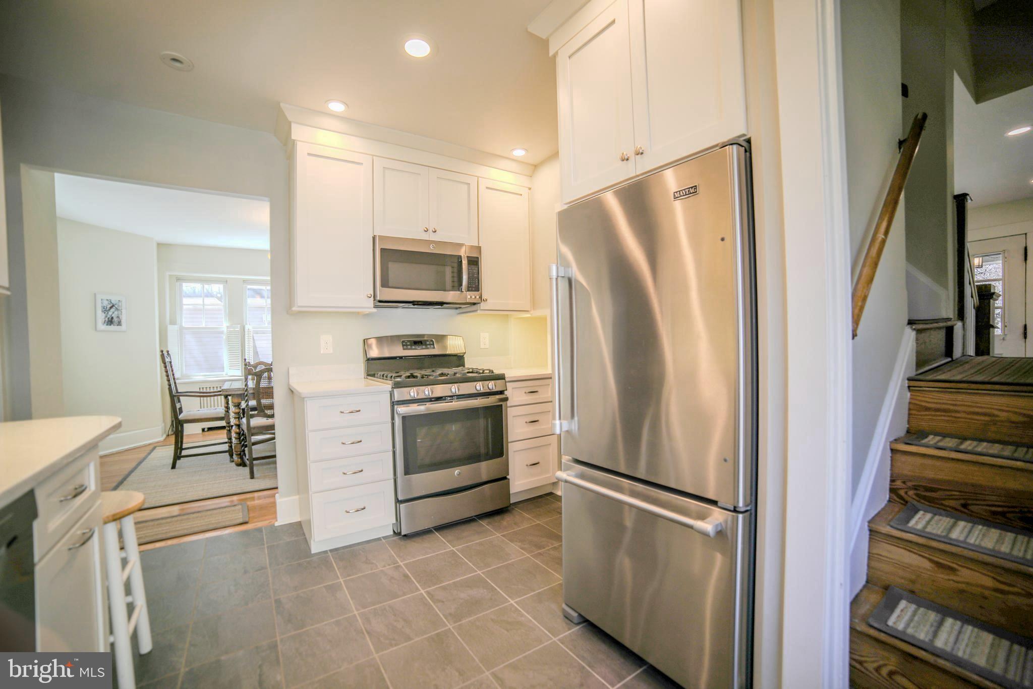 10 Elmwood Ave