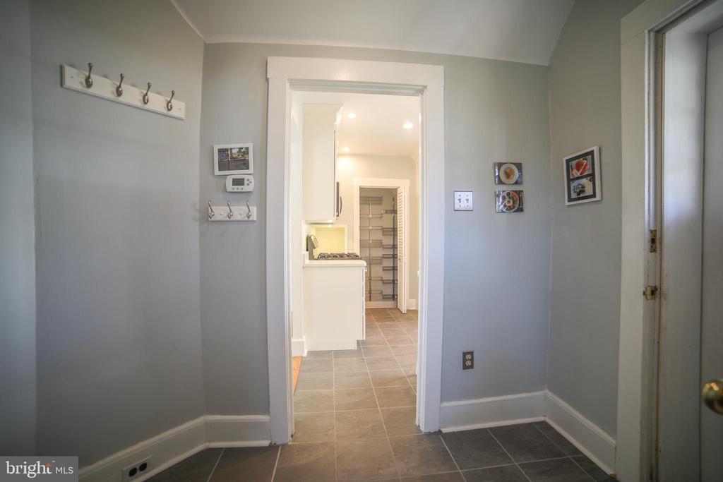 10 Elmwood Ave