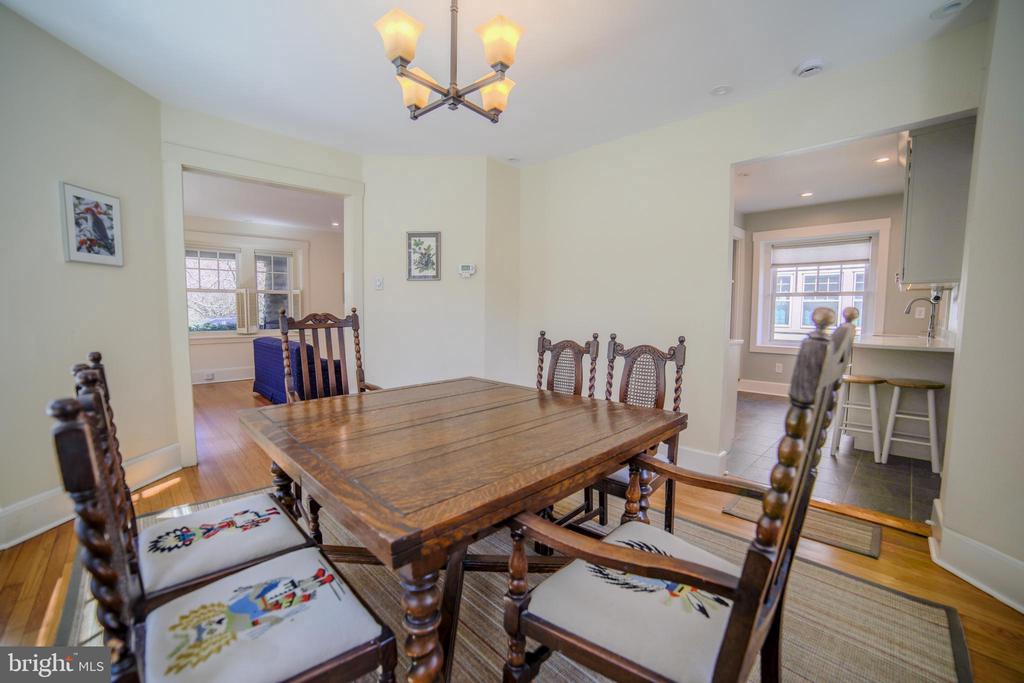 10 Elmwood Ave
