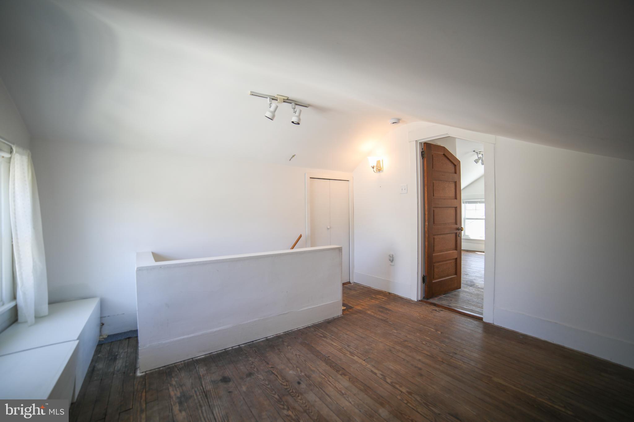 10 Elmwood Ave