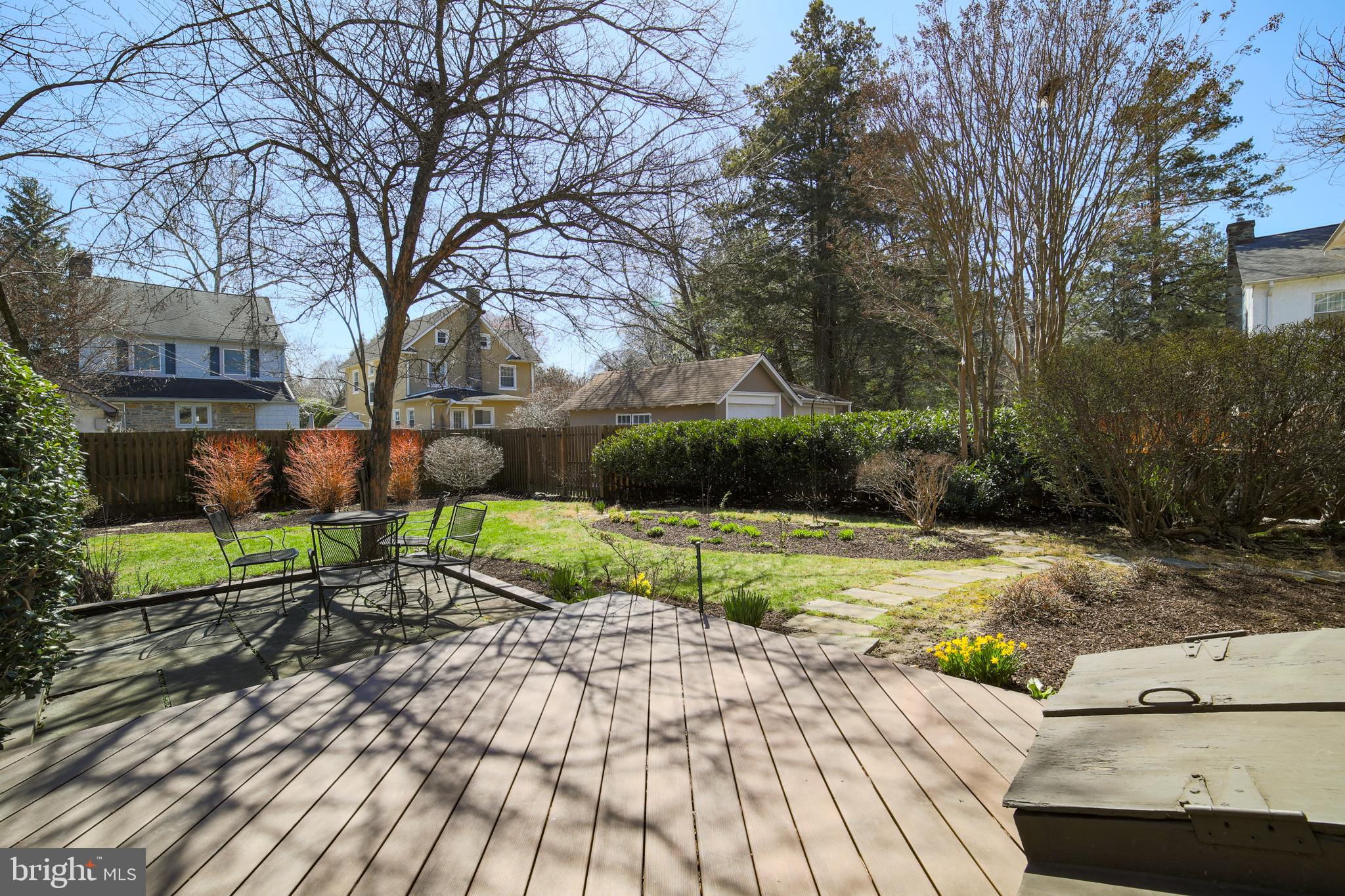 10 Elmwood Ave