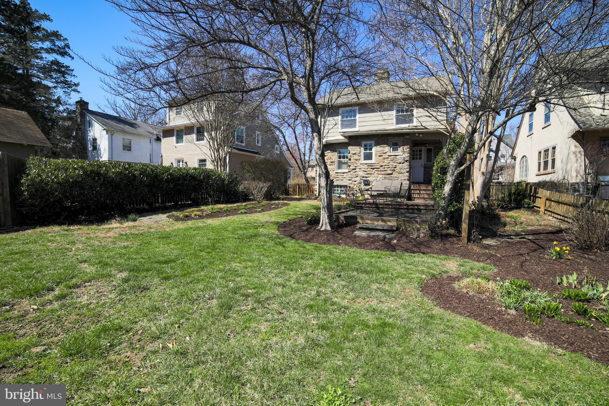 10 Elmwood Ave