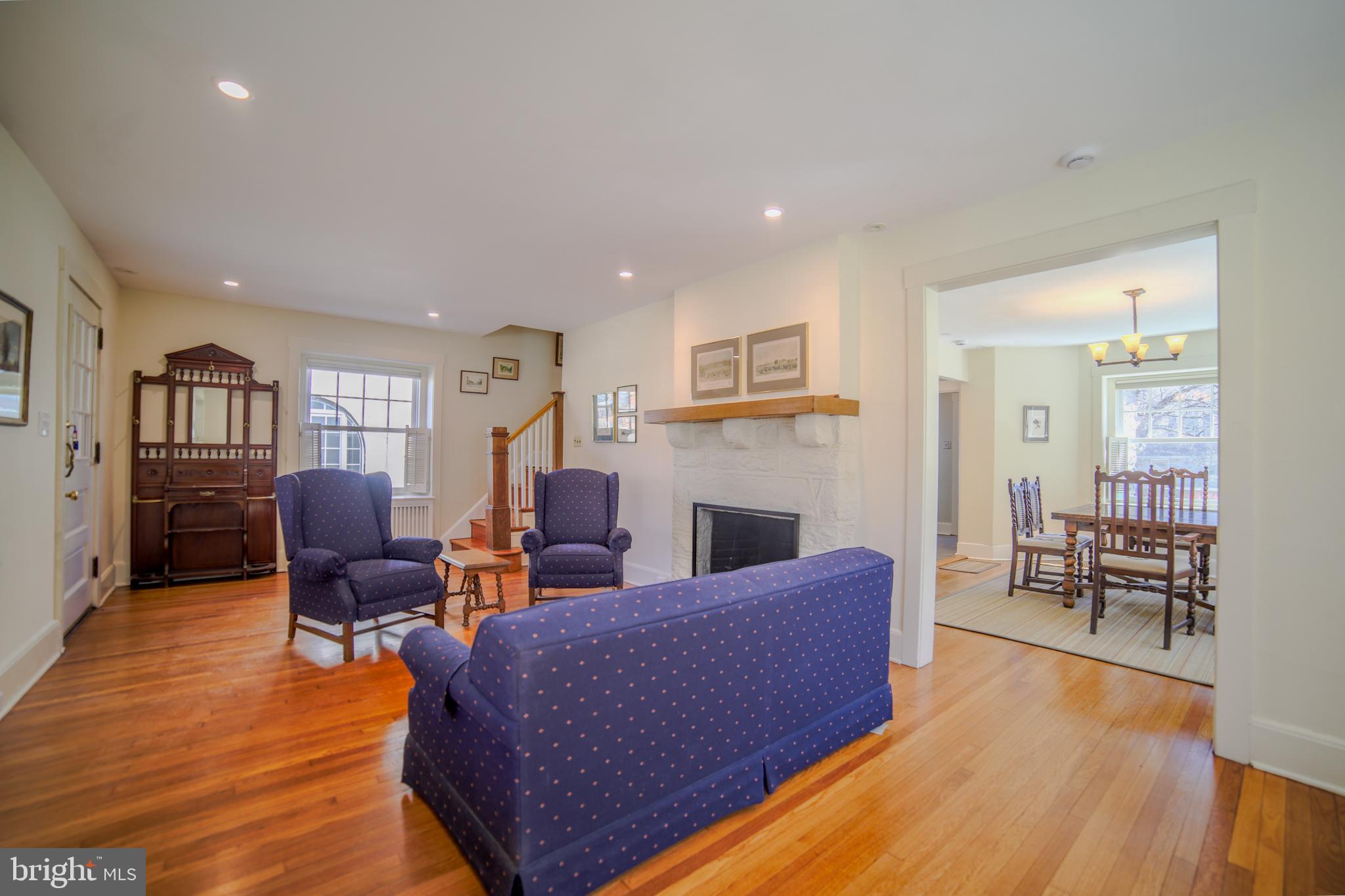 10 Elmwood Ave