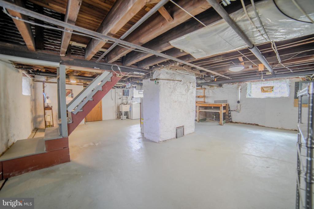 10 Elmwood Ave