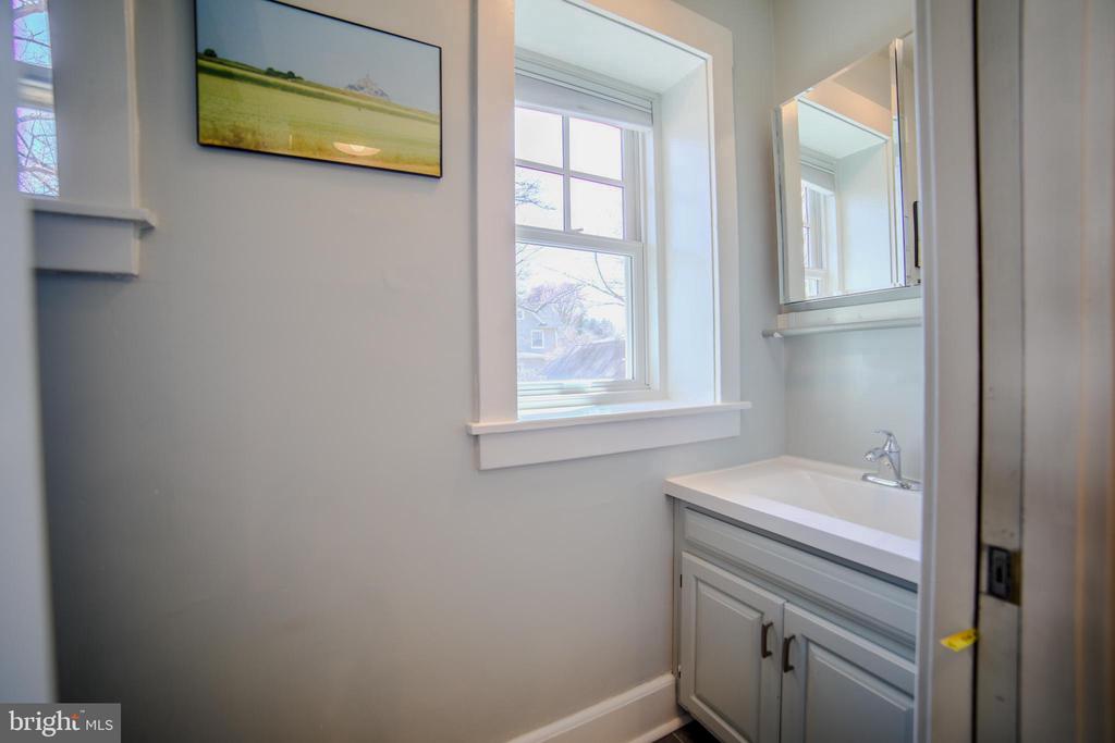 10 Elmwood Ave