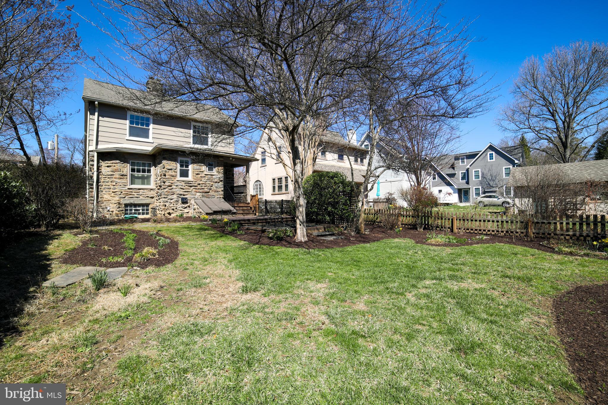 10 Elmwood Ave