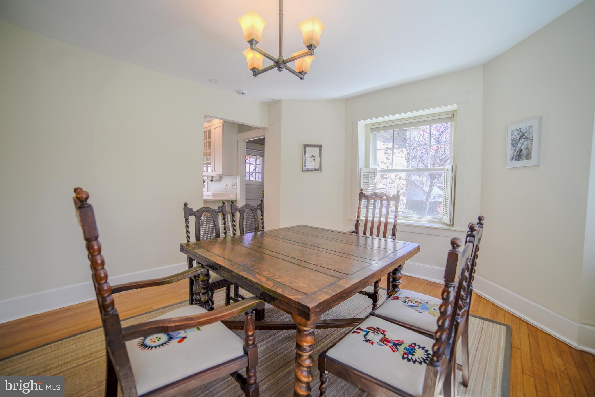 10 Elmwood Ave
