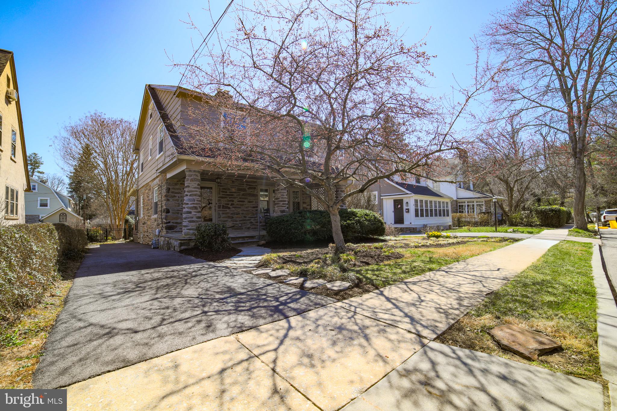 10 Elmwood Ave