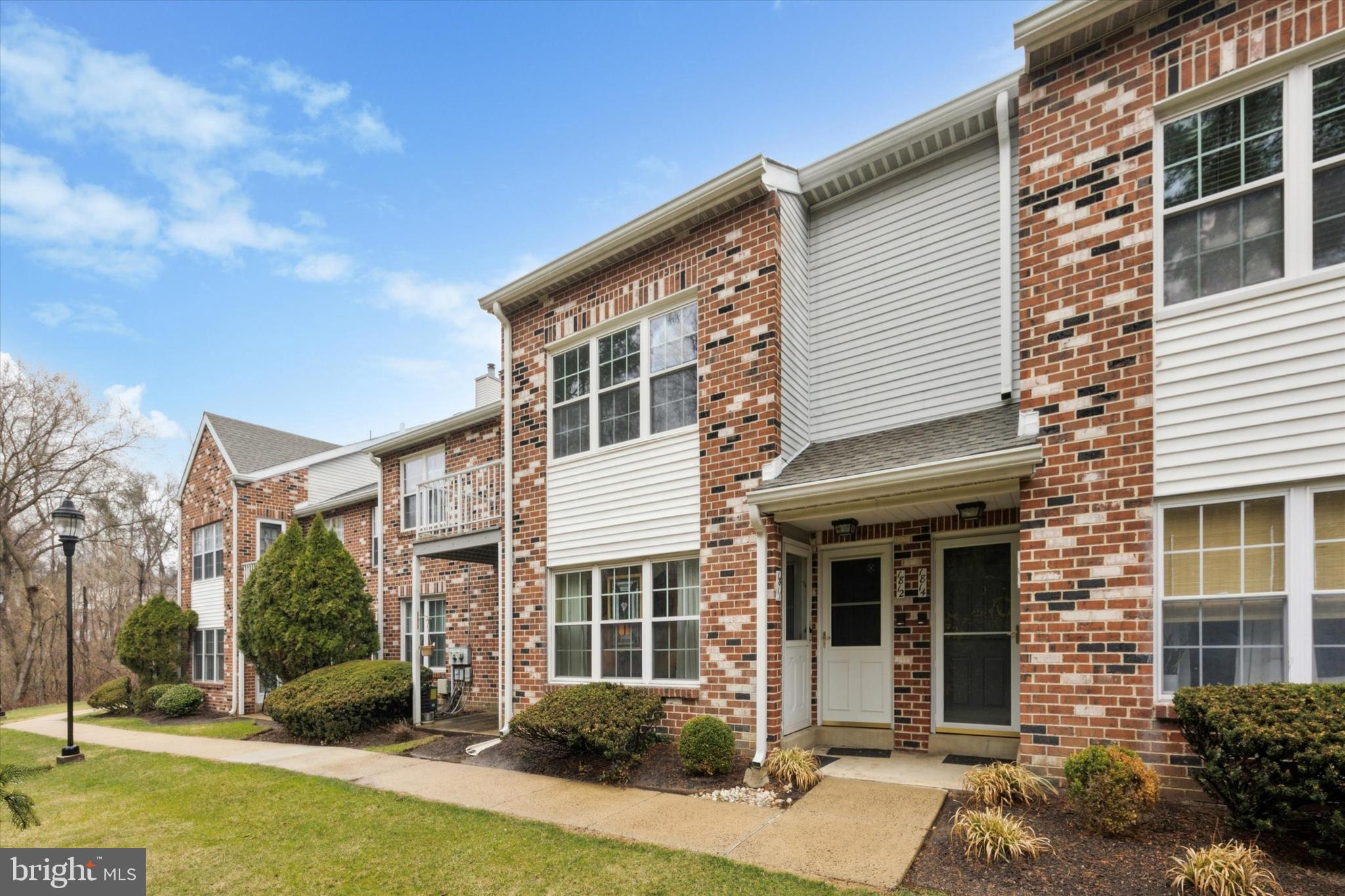 1811 Valley Glen Rd #142