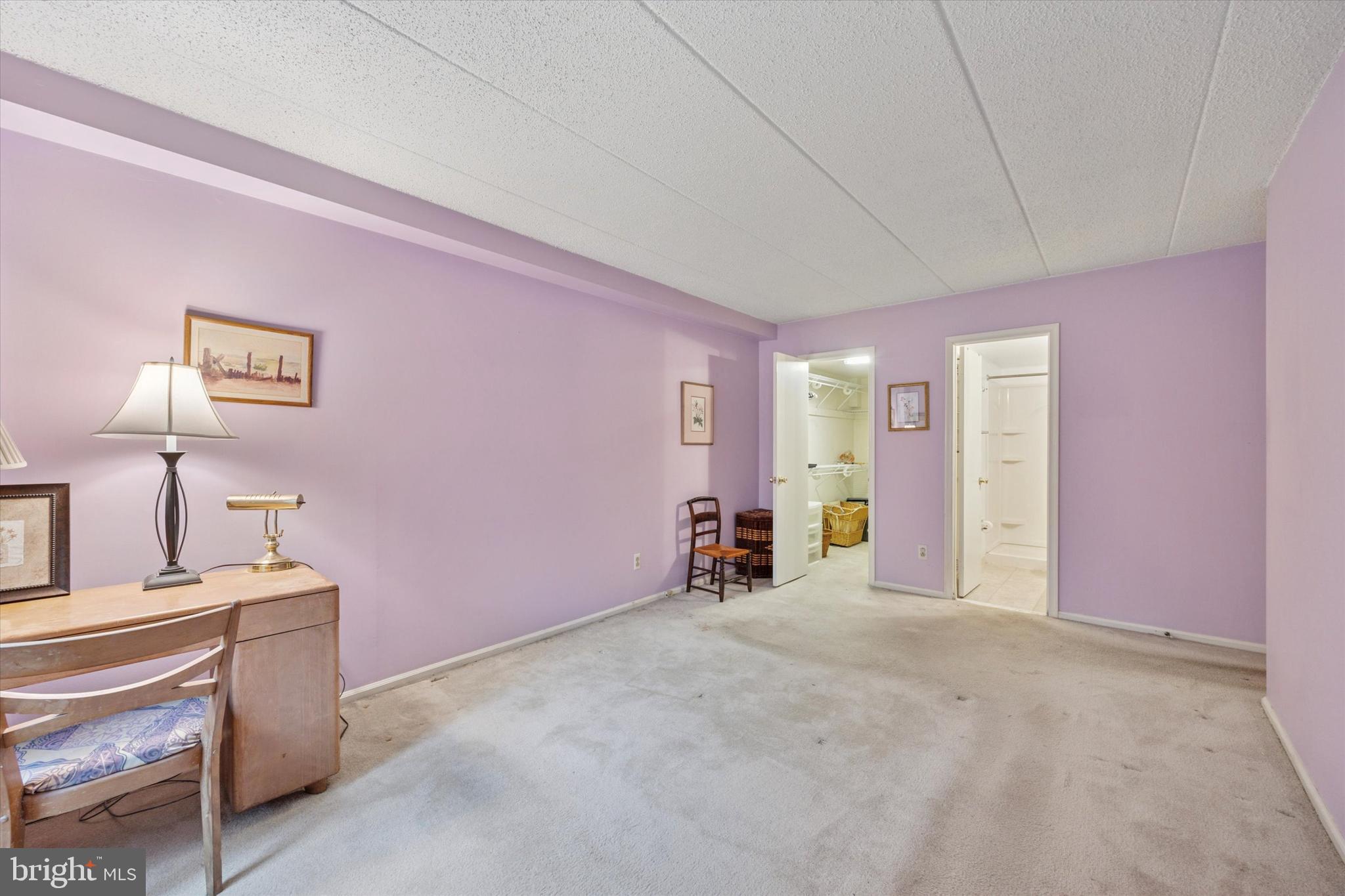 1811 Valley Glen Rd #142