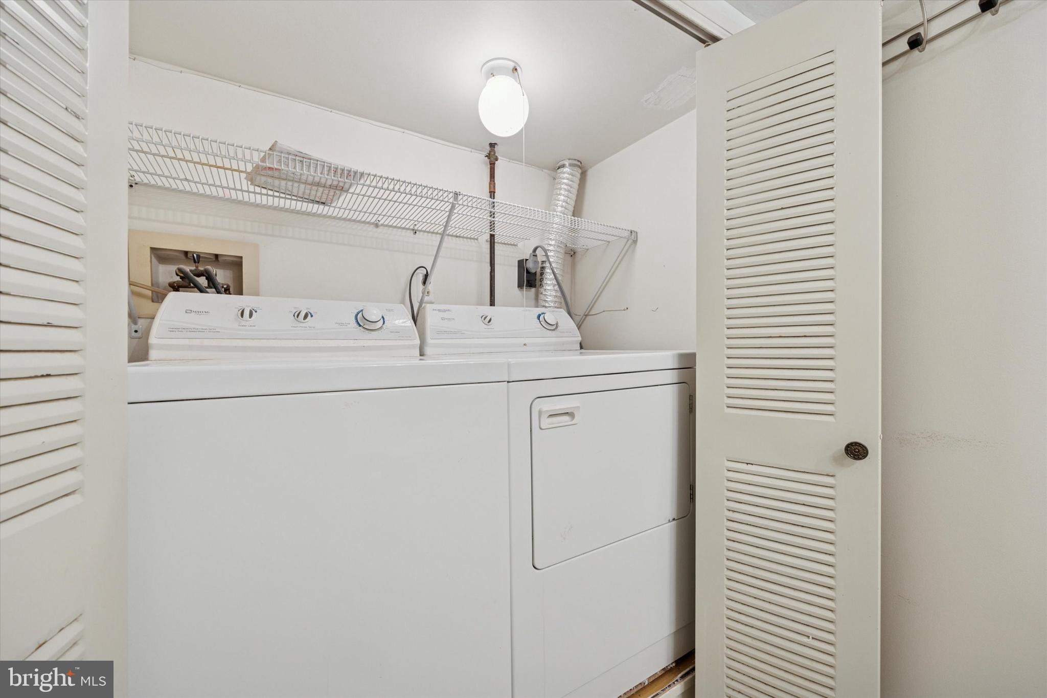 1811 Valley Glen Rd #142