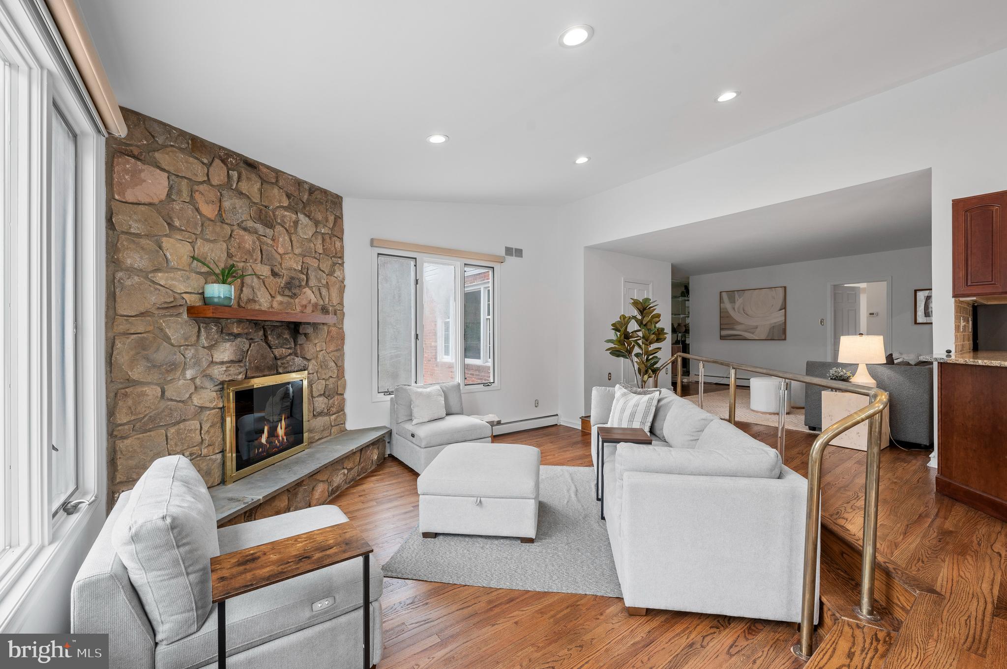 117 Adrienne Ln