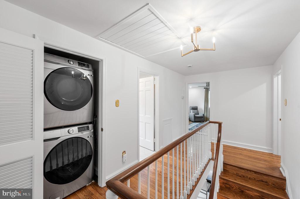 117 Adrienne Ln