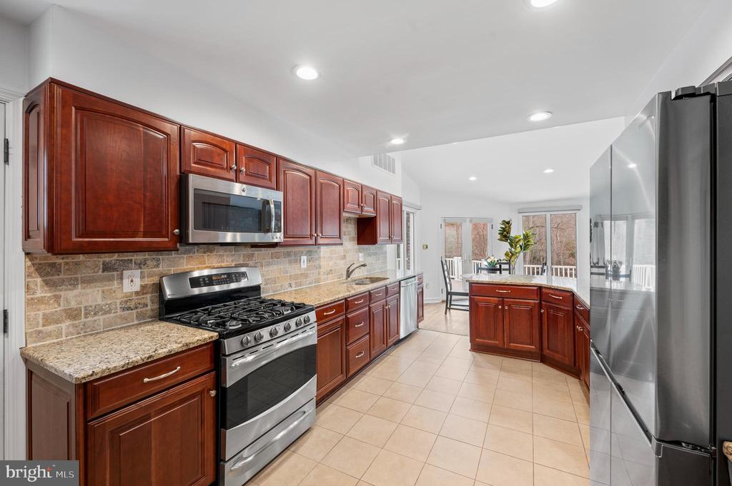 117 Adrienne Ln
