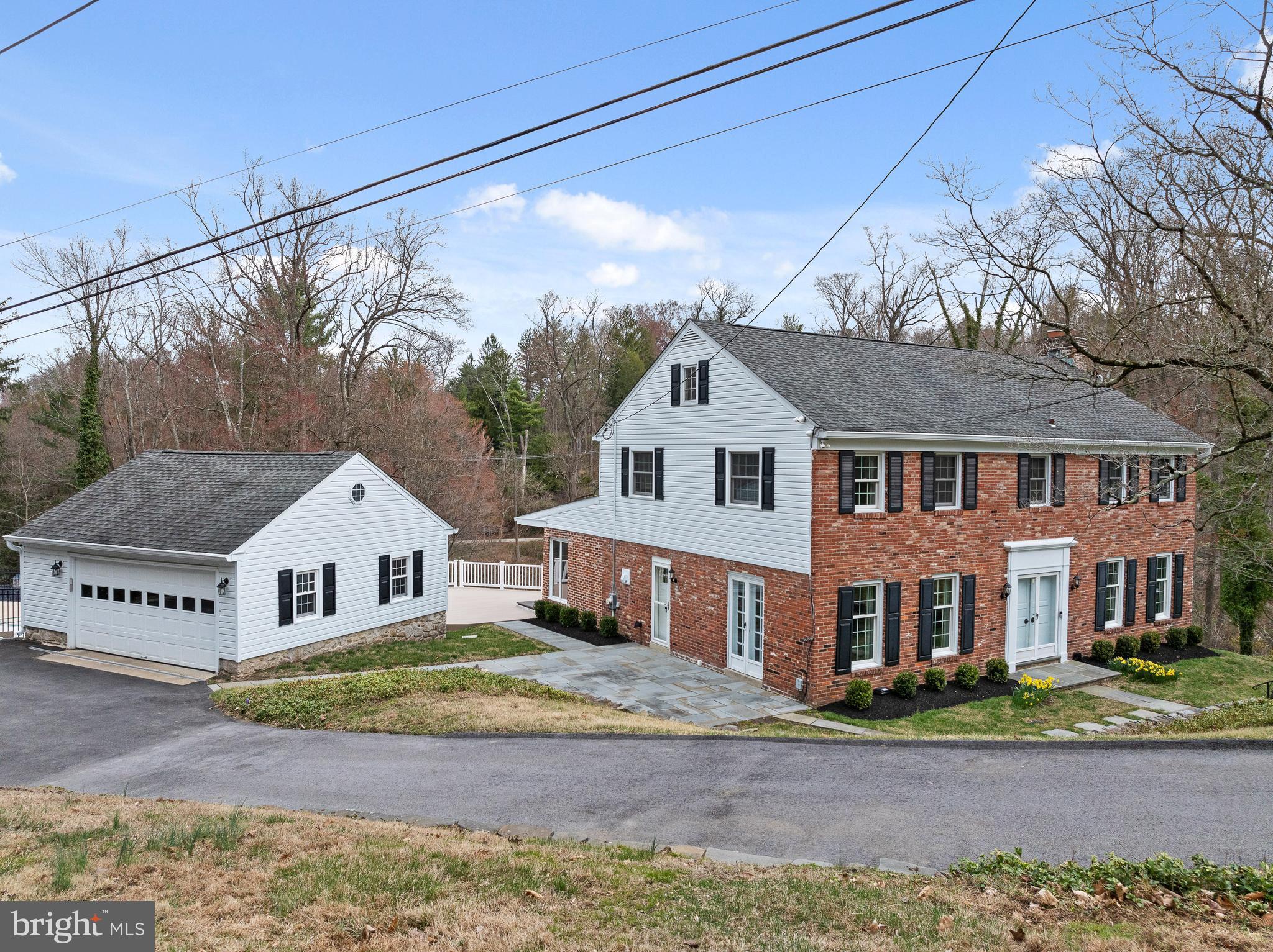 117 Adrienne Ln