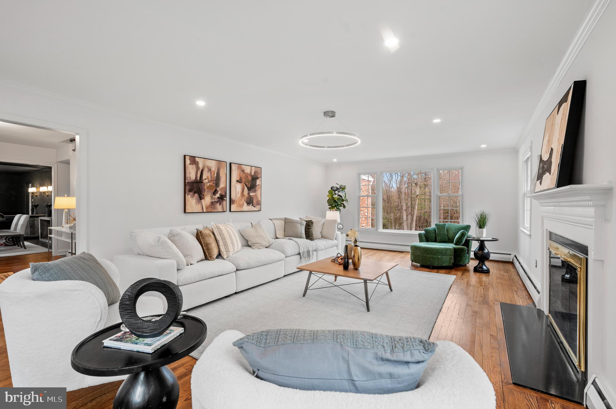 117 Adrienne Ln