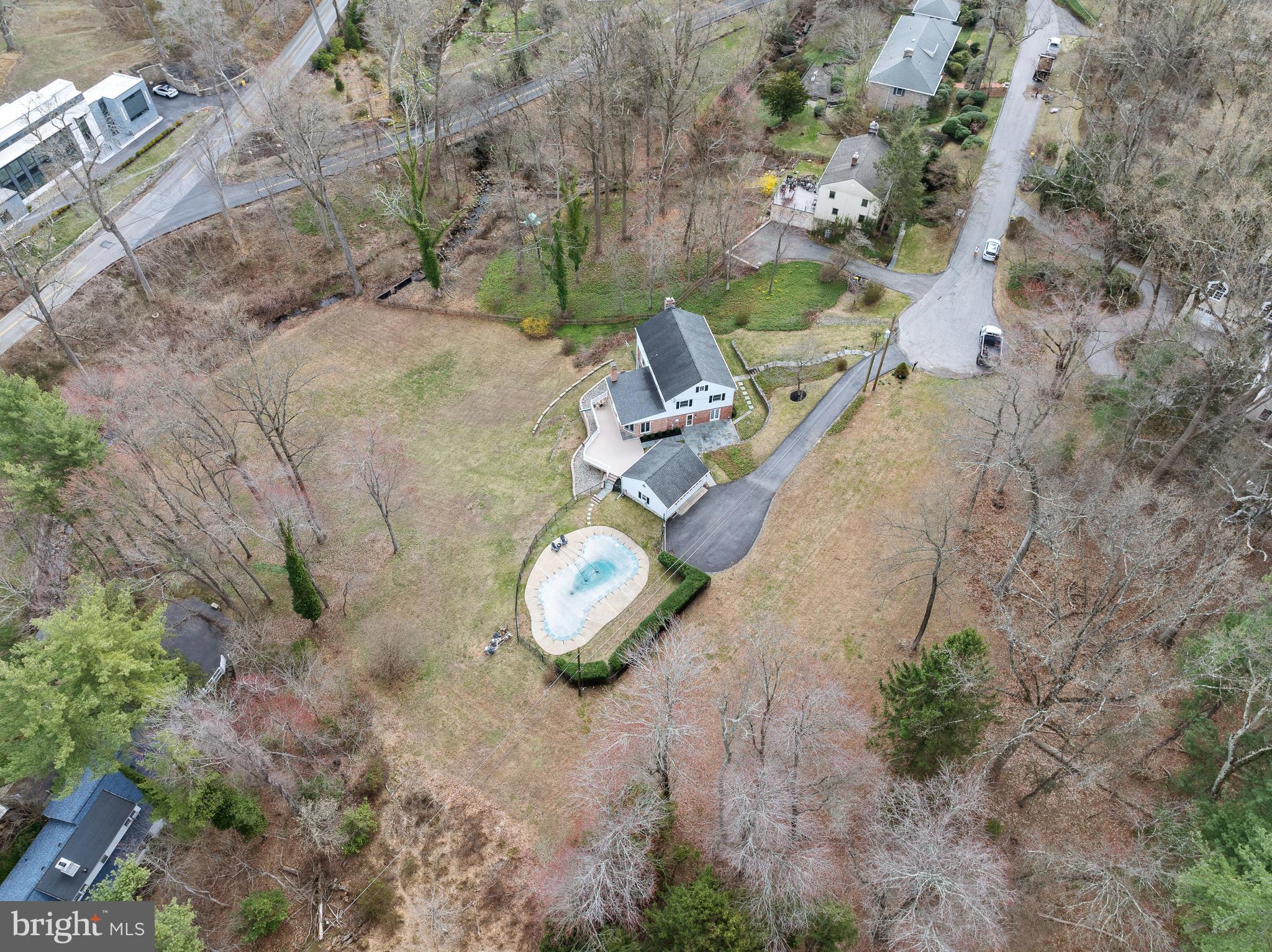 117 Adrienne Ln