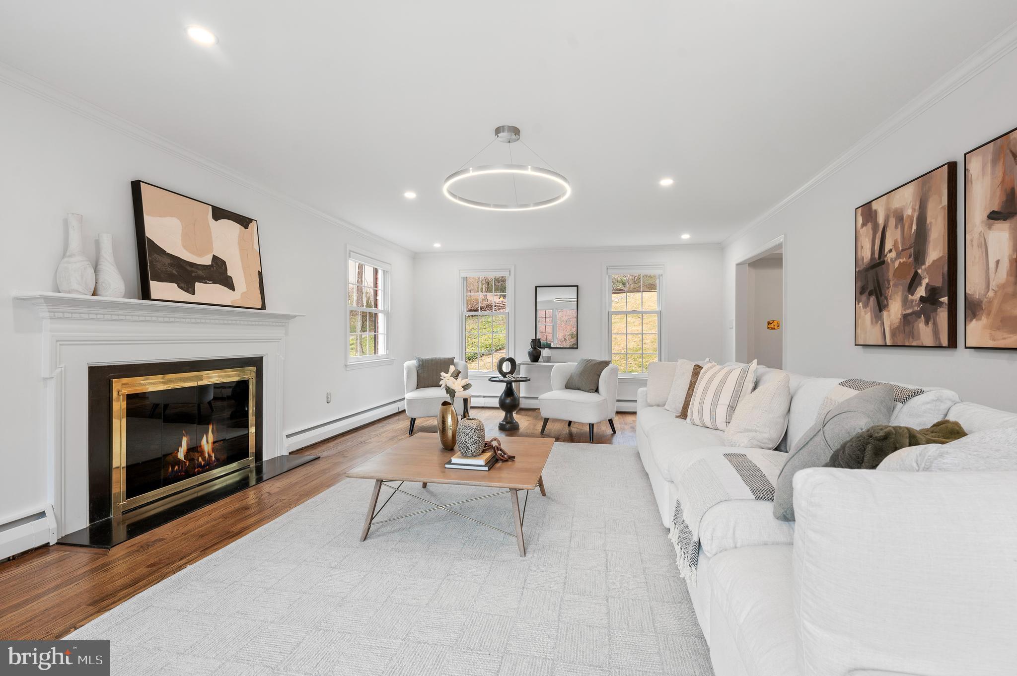 117 Adrienne Ln