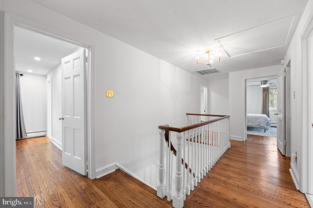 117 Adrienne Ln