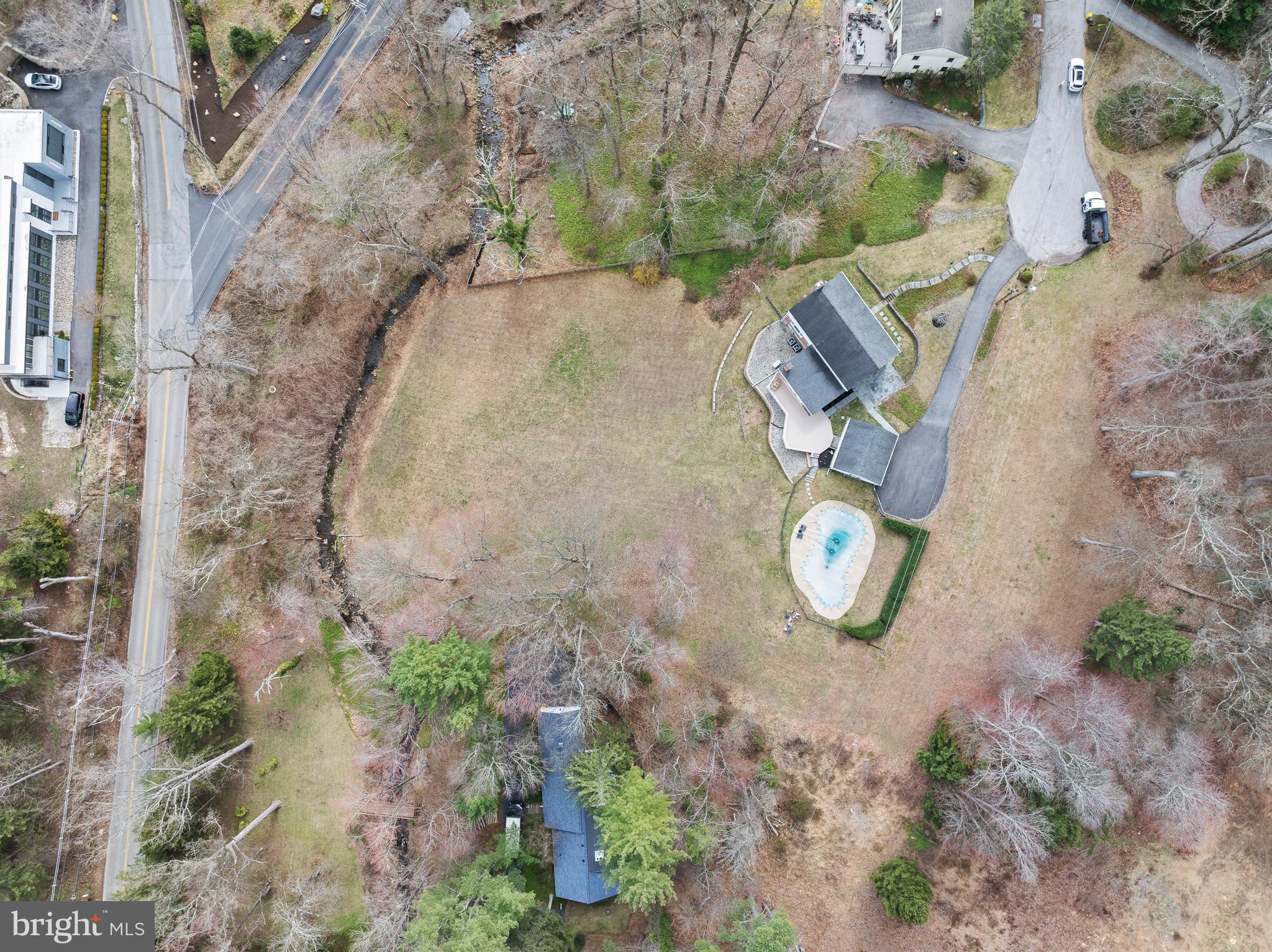 117 Adrienne Ln